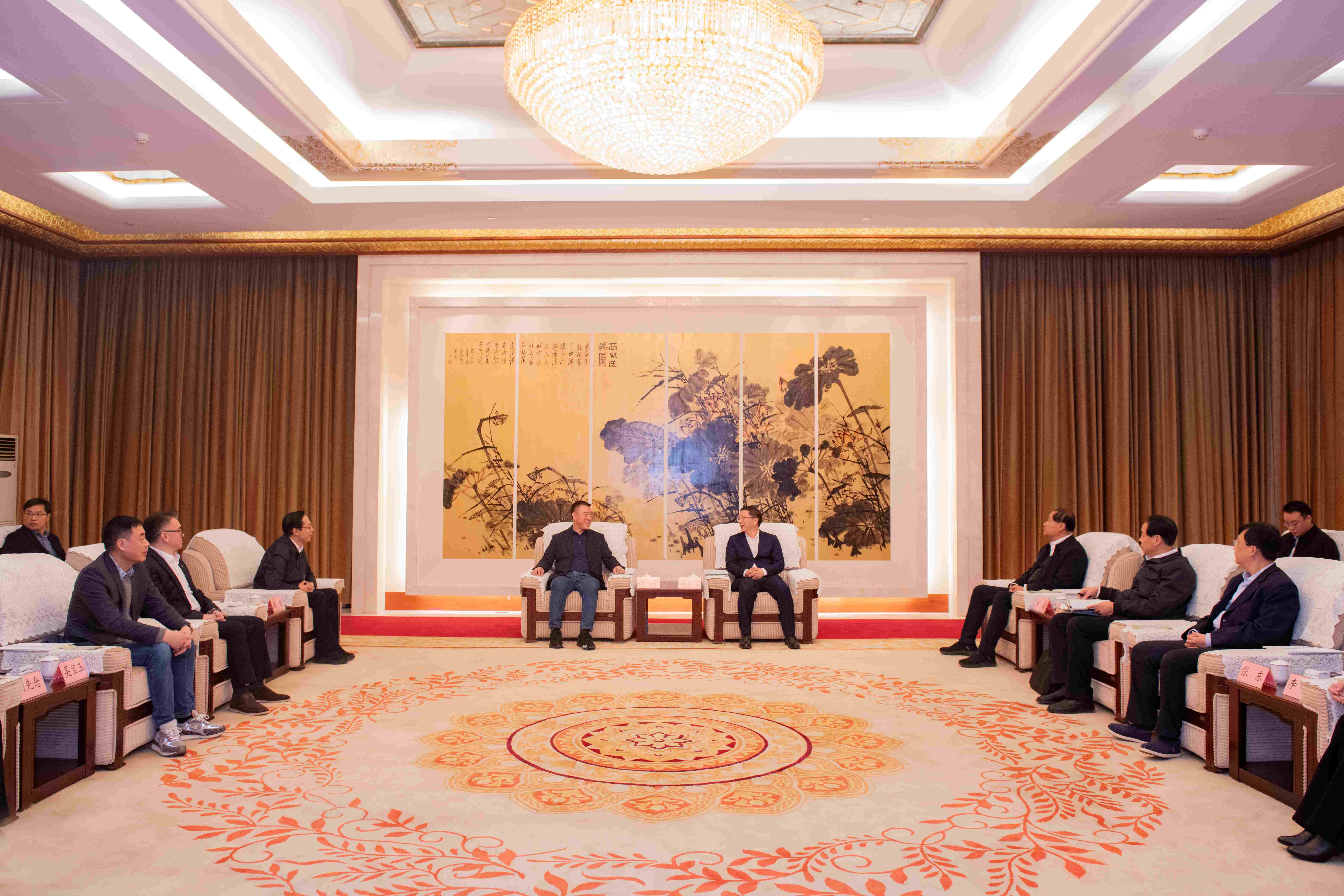 优发国际科技董事长陈涛向导深圳市和惠州市企业家前往济宁市考察交流 